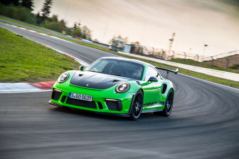 Illustration for article titled Put These Very Good 2019 Porsche 911 GT3 RS Photos In Your Life